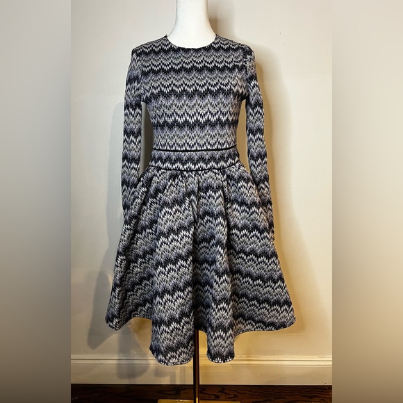Royaume Geo Print Fit-and-Flare Dress - Picture 3 of 10